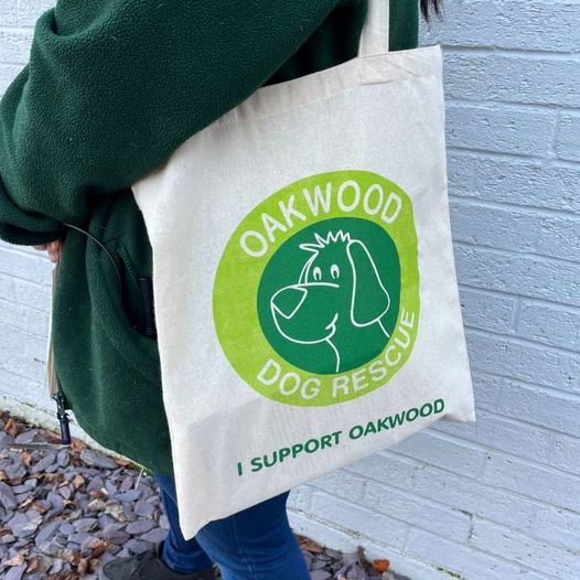 Oakwood Tote Bags available at The Dog Hub for just £3.00! Pop in to see us or order one from our online shop 😉 oakwooddogrescue.co.uk/ourshop/prod_7… #hull #Yorkshire #mustbehull #lovehull #shoplocal #hullcity #anlabyretail #lincolnshire #rescue #teamzay #adoptdontshop