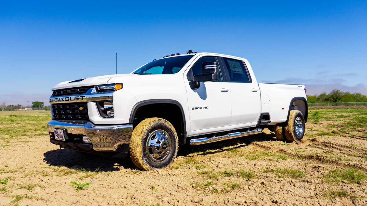 FiestaChevrolet's tweet photo. Master every job site with the robust Chevrolet 3500 HD. For unrivaled power and capability, #FiestaChevrolet makes it easy! 🛠️

Get started at 956-277-9315 or discover more at: https://t.co/LGRXs2UkpL #DaleGas

Vehicle Pictured: 2022 #Chevrolet3500 HD https://t.co/7SHo0gJN3a