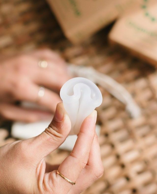 ByAllMatters's tweet photo. There are many different folding techniques so find the one that works for you. Two of the most popular are: the Punch-Down Fold and the C-Fold. ⁠When you’re inserting your menstrual cup, you need to keep it folded until it is inside of your vagina https://t.co/Xljq76DpEx