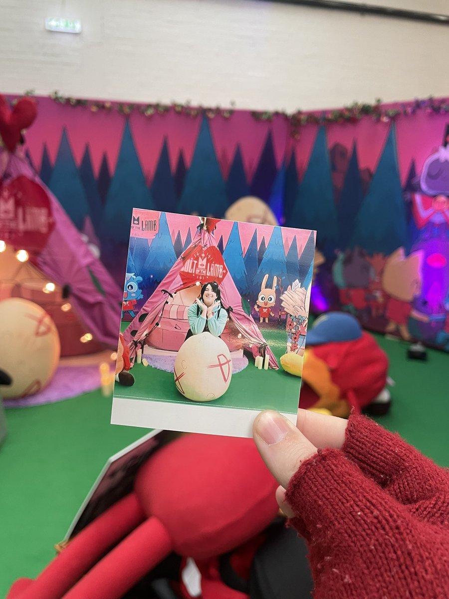 Gaypengwing's tweet photo. I love this booth so much ๐ฅฐ
#devolverswag #wasd #wasd2024 @WASDlive_ @cultofthelamb @devolverdigital https://t.co/JnUAHaxocn
