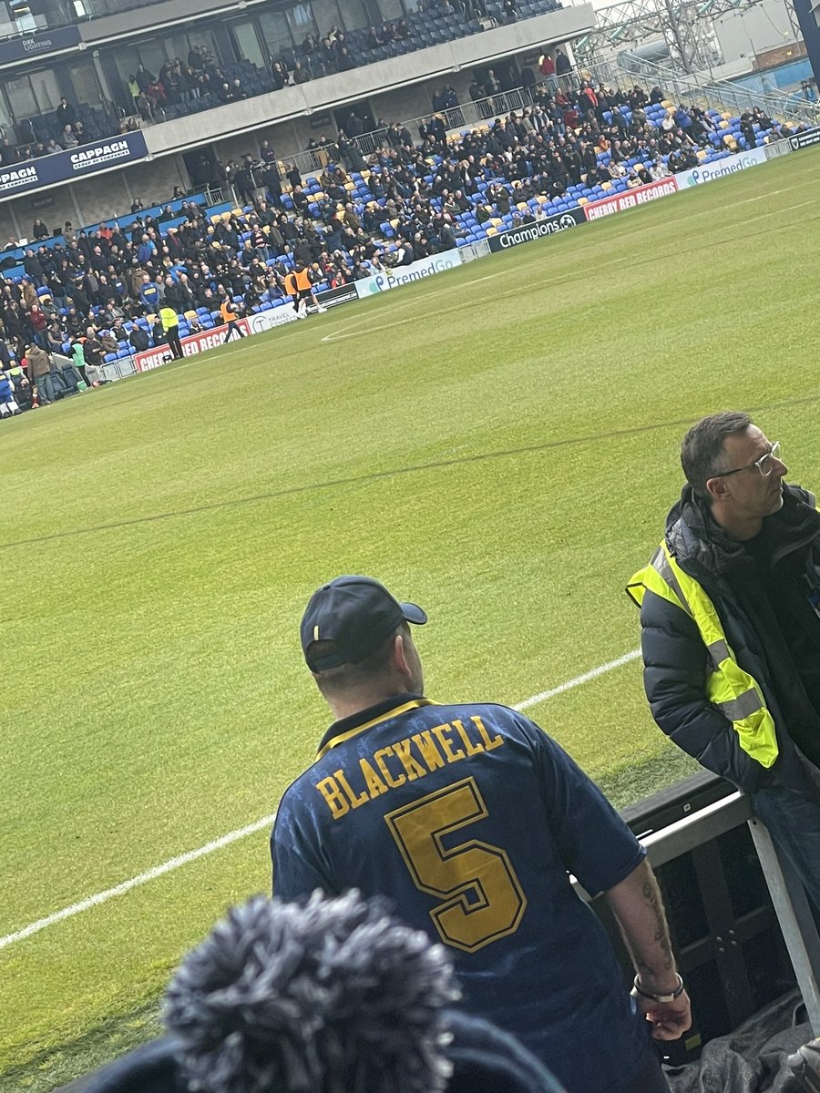 With it being a minute’s applause for Joe Kinnear today thought I would wear a match shirt of one of his players, could have gone with a really easy ones like Jones, Earle, Holdsworth or alike, but went with a guy who spent 14 years at the club…Dean Blackwell @AFCWimbledon