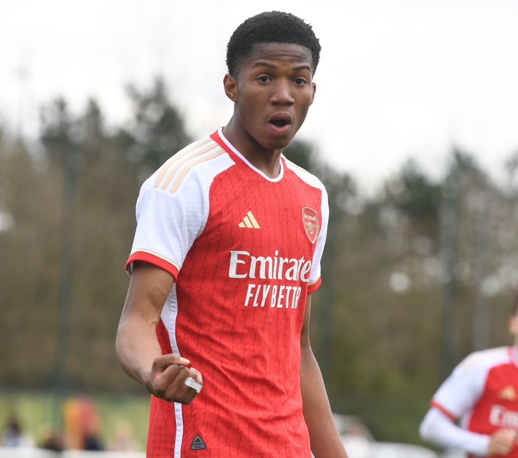 Chido Obi-Martin has now scored 28 goals in just 16 games for the Arsenal U18s this season, including 24 in his last seven (!), a new record for the club at that level, surpassing Folarin Balogun’s 25 goals in 2018/19. 🤯 [@jeorgebird] #afc