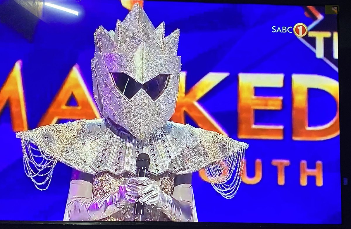 One thing I love about out this show it accommodates , everyone in the family and I am so excited for the 4 new mask . Tune in on @SABC3 tonight at 18:30 #MaskedSingerSA