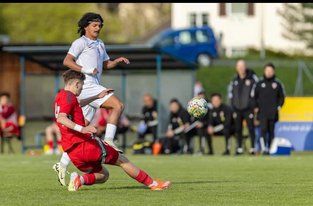 🏴󠁧󠁢󠁷󠁬󠁳󠁿 ⚽️ Amazing moment for Year 10 pupil Carter to Captain Wales U15’s yesterday against Norway 🏴󠁧󠁢󠁷󠁬󠁳󠁿🇳🇴⚽️ the game finished 2-2 draw with Carter leading by example singing the anthem with pride and a strong performance 💪🏼❤️🏴󠁧󠁢󠁷󠁬󠁳󠁿 Da iawn Carter #proudschool #bluewave 🔵⚪️