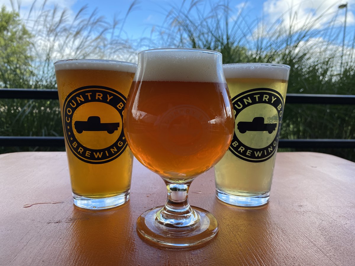 With 32 brews on tap, we have a flavor for everyone in the Georgetown Taproom! Join us on this perfect spring day for your favorite Country Boy beer.