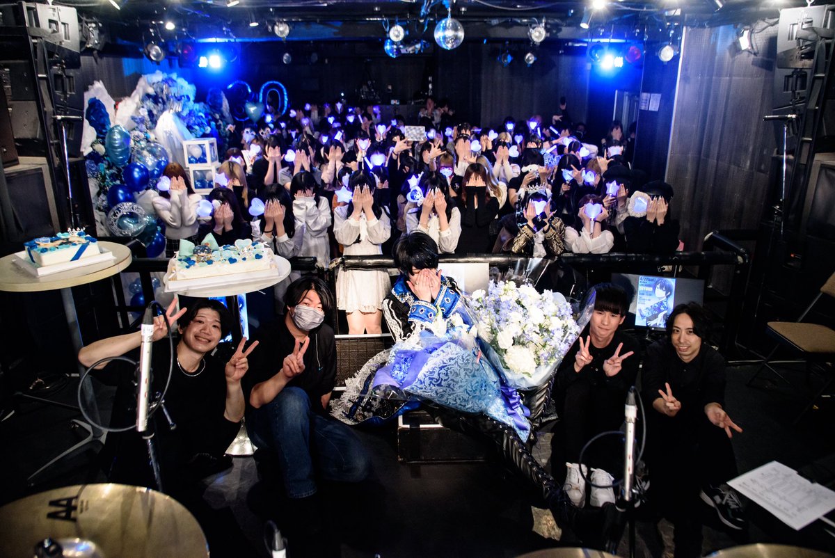 あずにぃ tweet media