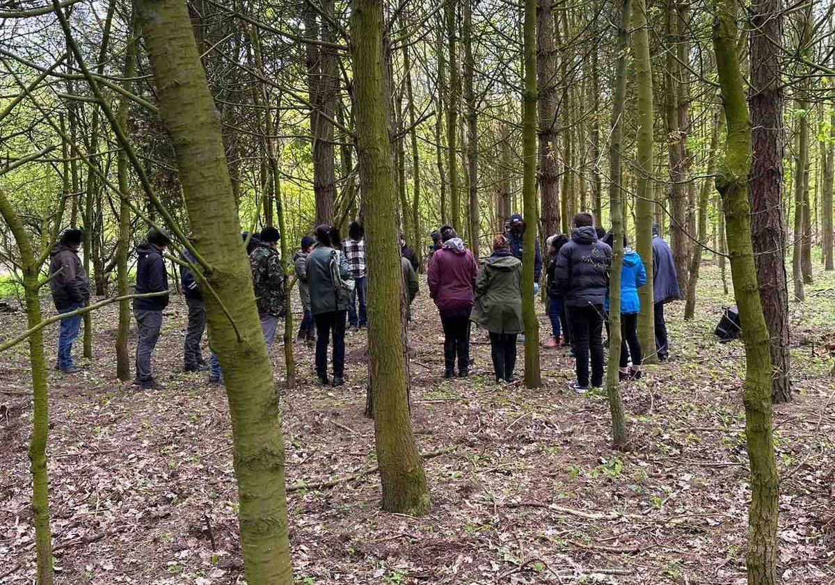 #RuralTaskForce Today the RTF assisted RSPCA (England & Wales) 
with a training  day on #BadgerCrime to local badger groups. Despite the chilly weather it was  a great joint input raising awareness #WildlifeCrime