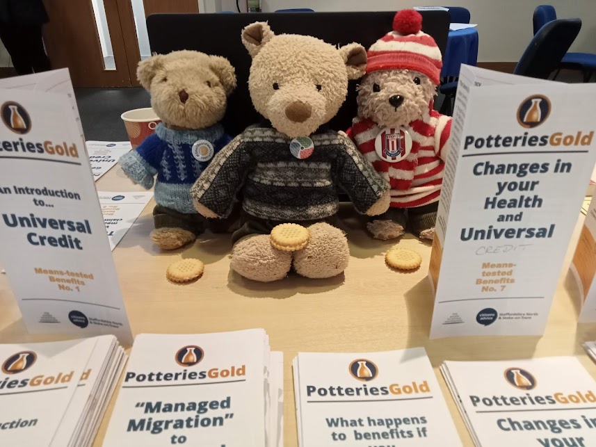 PotteriesGold's tweet photo. Took the Bearnefits Champions to The Bridge Centre for the @ddeaflinks Community Activity Event this morning - and they found bear-sized biscuits 🐻🐻🐻

Really good event and so useful to have BSL Interpreters available for some fairly complex queries, so thanks @ddeaflinks! https://t.co/GoE9tGODBF