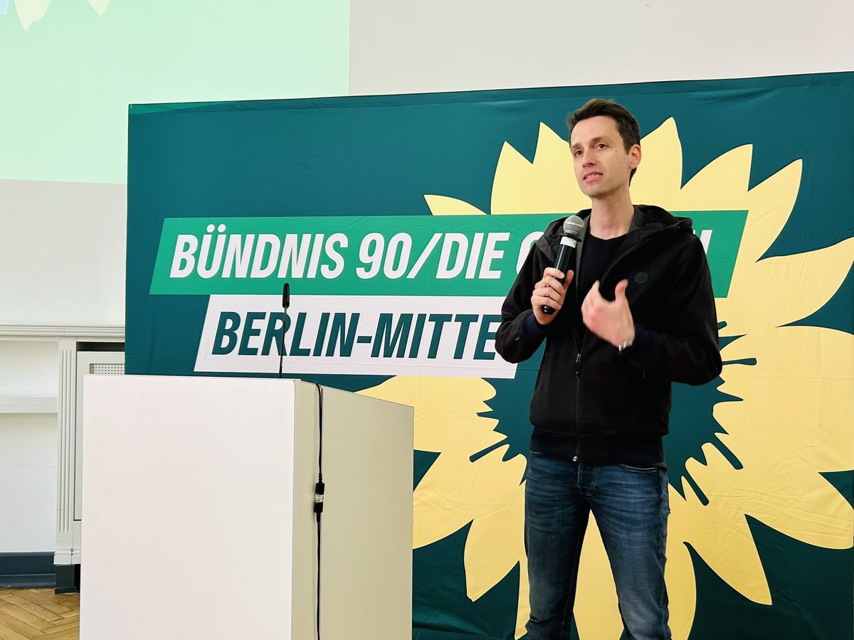 gruenemitte's tweet photo. @SLagodinsky @AnAudretsch Unser #MitteLab endet mit motivierenden Worten für den Wahlkampf von unserem stv. Fraktionsvorsitzenden im Bundestag @AnAudretsch! Die nächsten 40 Tage gehen wir in #Mitte auf die Straße für die Demokratie und #MachenWasZählt 🌻🇪🇺 https://t.co/upPXwbaaE7