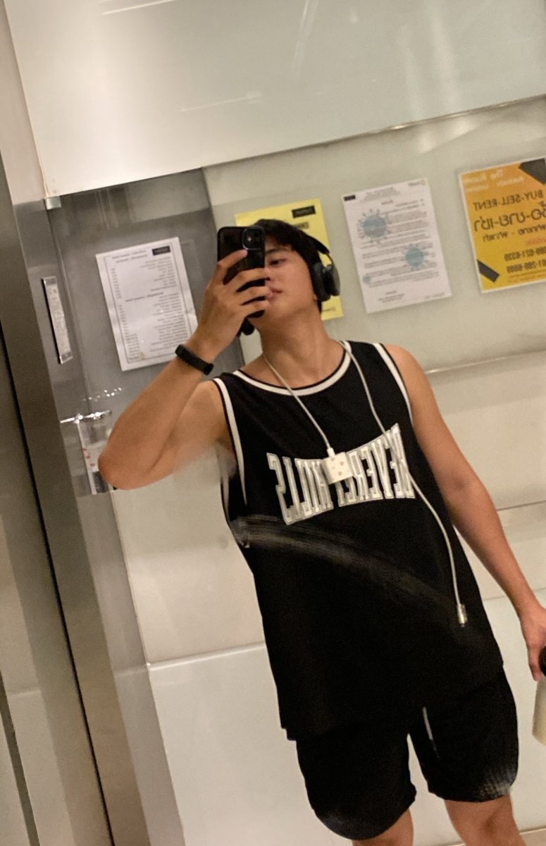 Cnkduffy's tweet photo. โอริโอ้หยุดหล่อกี่โมง🥹#ooreops https://t.co/ZNxIdp63Tg