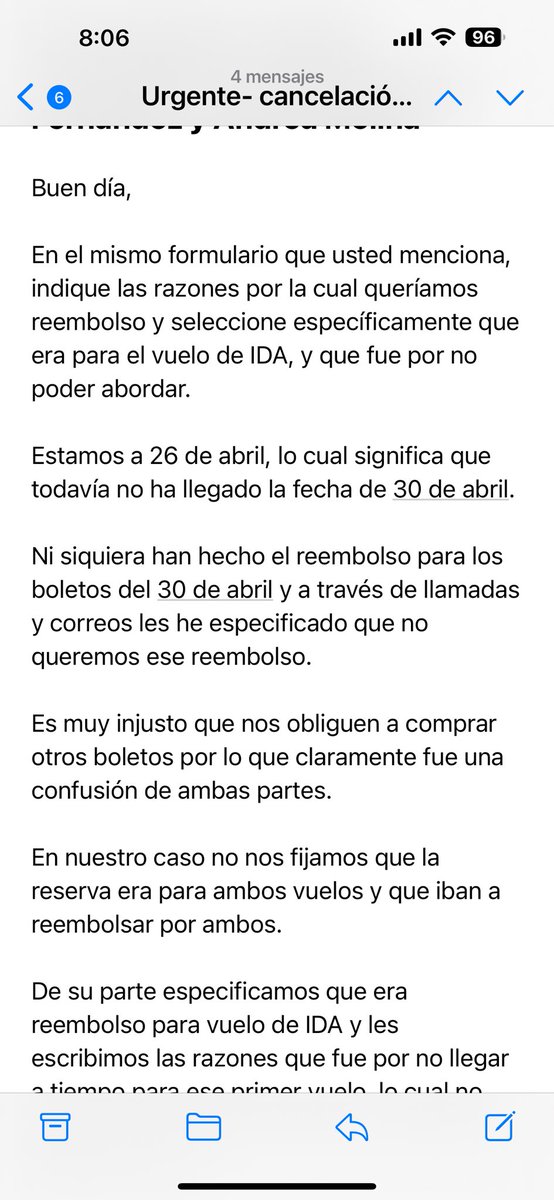 moli_moliii's tweet photo. @AraJetAirlines perdimos nuestro vuelo de ida y tuvimos que comprar otro. Durante la solicitud de reembolso también cancelaron nuestros boletos de regreso, cuando especificamos en su formulario que sería solamente el de ida. Aún no hemos tenido resolucion @Vicmpacheco gracias! https://t.co/Wy9P3d0MHs