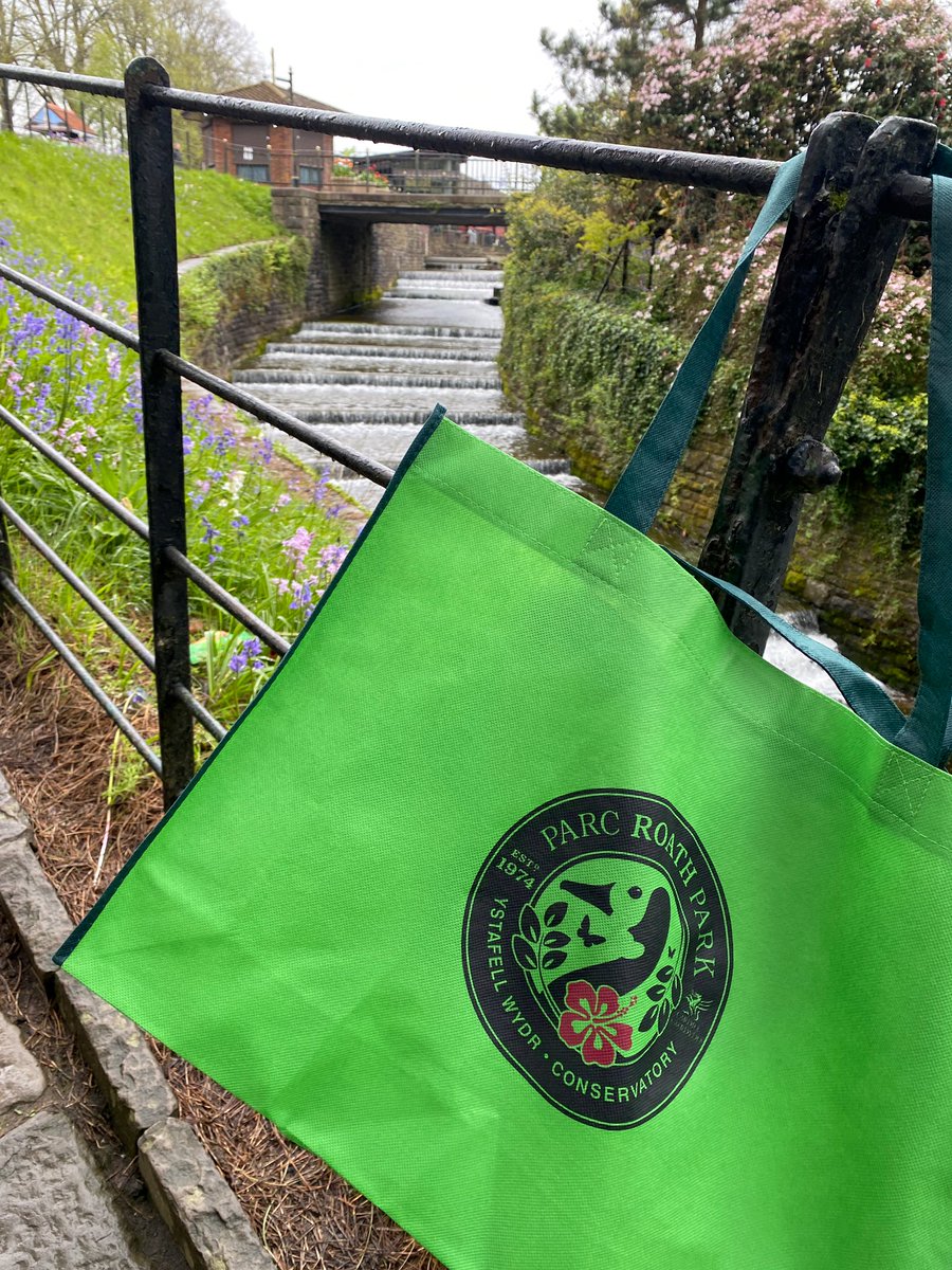 A big thank-you to the gentleman at the welcome desk of Roath Park's conservatory for playing along in our little treasure earlier and helping to make today "the best day ever. No, actually", apparently. <a href="/cardiffcouncil/">Cardiff Council</a>