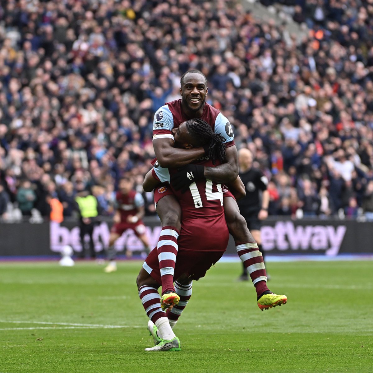 Michailantonio tweet picture