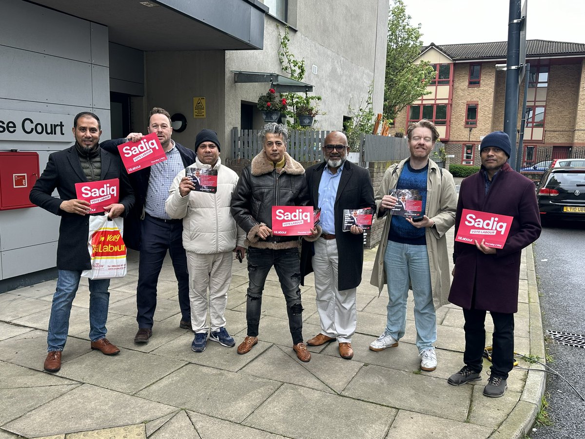 Morning campaign session in Bethnal Green West, supportive voters for Labour Sadiq Khan and Unmesh Desai at the doorstep.