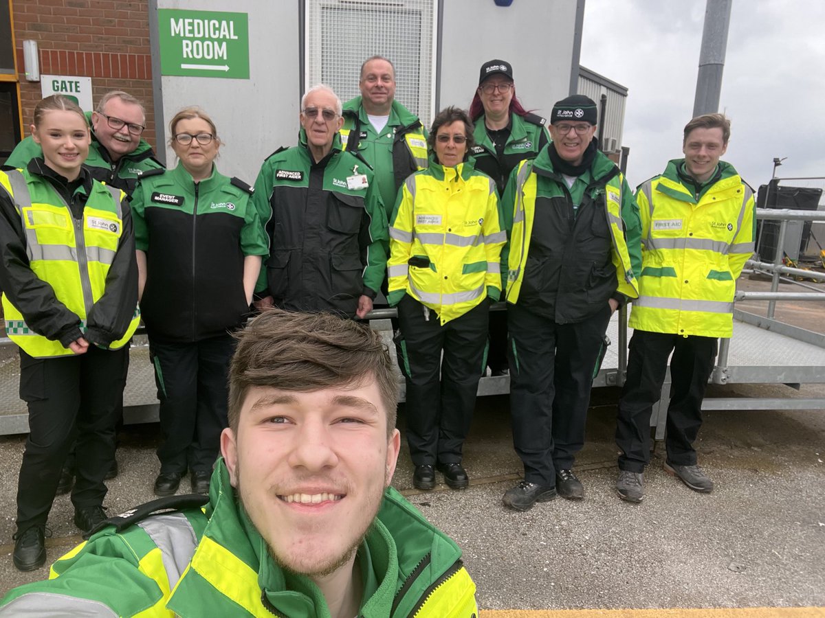 nicola dean tweet media