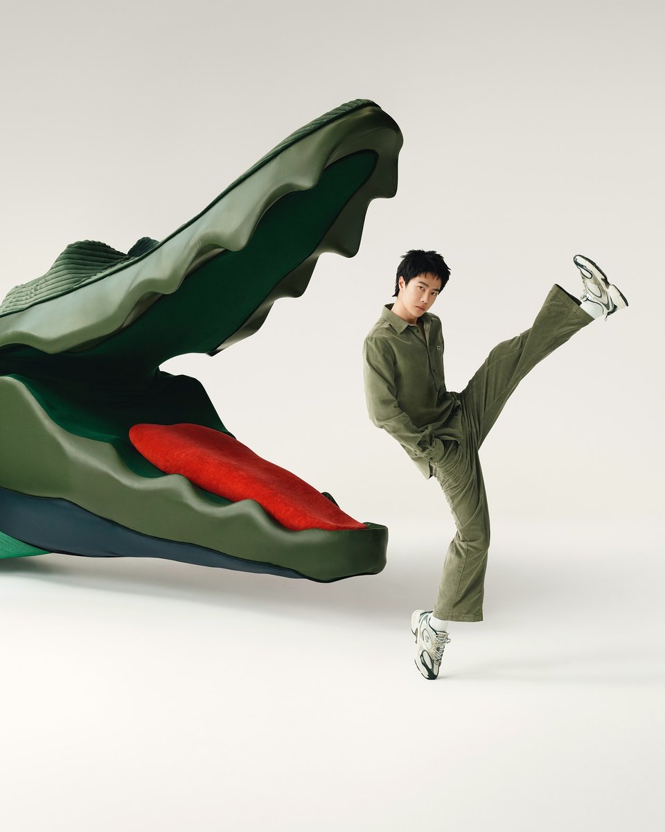 WYBthaifans's tweet photo. 【240427 Lacoste Instagram】

Audacity takes center stage to #PlayBig with #WangYibo. Experience the thrill of movement with #Lacoste, where every step tells a story.

#WangYiboxLacoste
#หวังอี้ป๋อ #王一博 https://t.co/00fudSeT1D