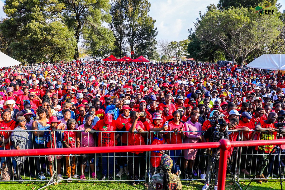 [IN PICTURES]: President @Julius_S_Malema addressing a community meeting in Meadowlands, Soweto. Soweto is where the EFF was launched in 2013. Soweto is home of the EFF. #EFFFreedomDayRally