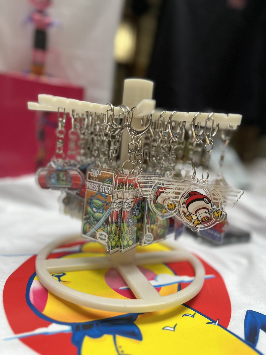 Os gustan nuestros nuevos llaveros?? 
#retrogamer #toonkeeper #handmade #tortugasninja