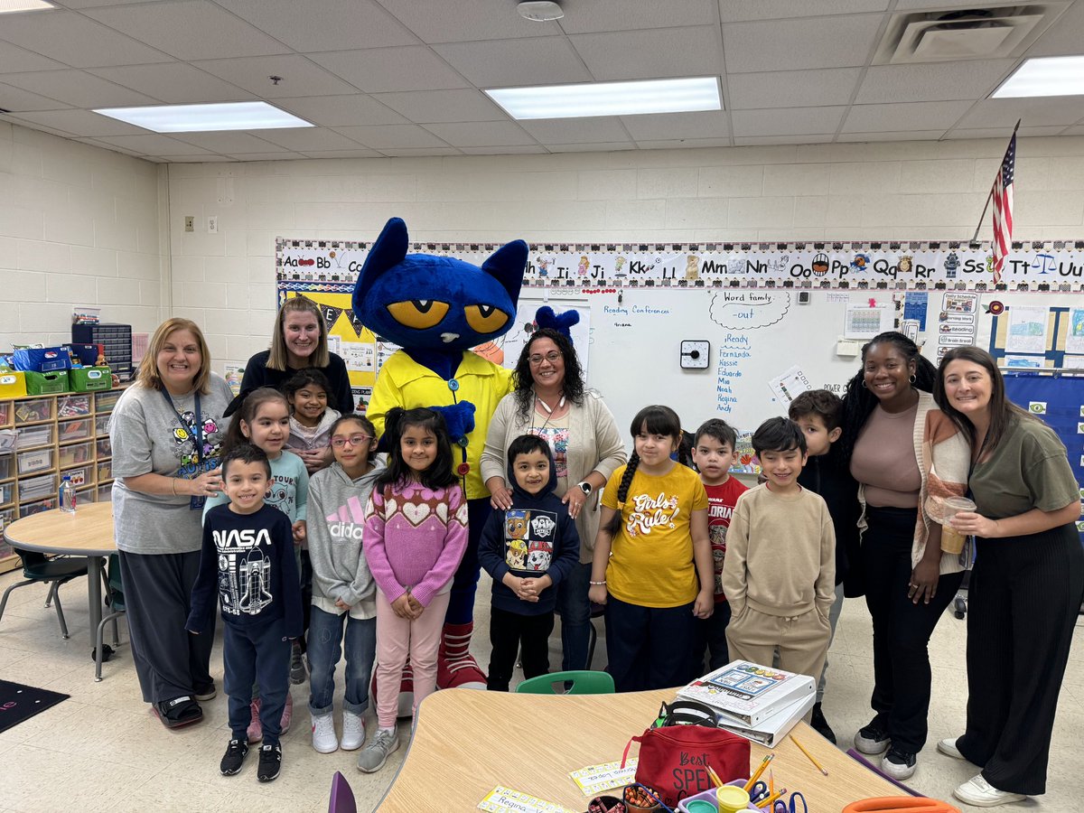 Some more Pete the Cat fun! #empower87 #WhittIsLit
🐱💙💙🤞🩵😻👟🎶🎸📚
<a href="/TracyBodenstab/">Tracy Bodenstab</a> <a href="/vpapoutsis87/">Valerie Papoutsis</a> <a href="/mspikeslovepbis/">Elizabeth pikes</a> <a href="/MrsAJeffrey/">Amanda Jeffrey</a> <a href="/Spatty4/">Dr. Nicole Spatafore</a> <a href="/karamieszanek/">Kara Mieszanek (she/her)</a> <a href="/kelly_zimmer/">Kelly Zimmerman</a>