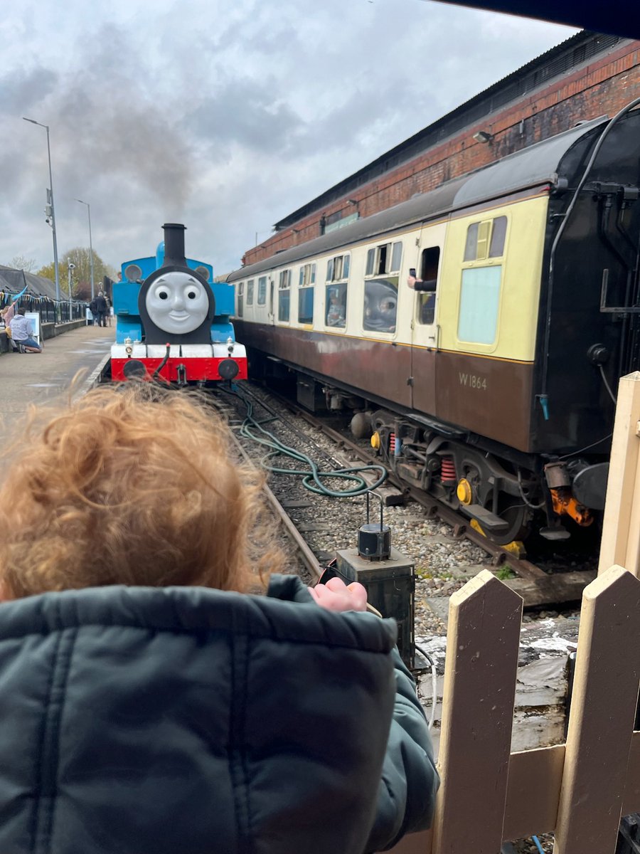 🚂 An enjoyable trip with Thomas today. @AvantiWestCoast should take tips. Much more reliable!