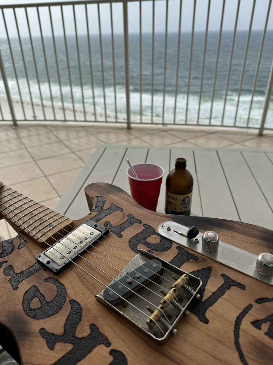 Bloody Mary? ☑️
Cold beer? ☑️
Guitar?☑️
Beach?☑️