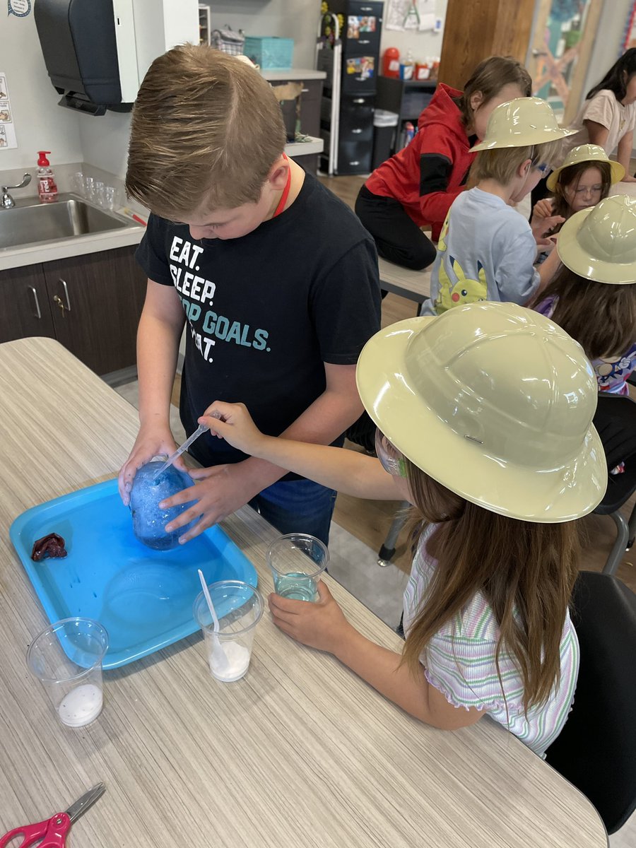 Frozen dinosaur eggs… thanks so much 3rd grade 🦖🥚🧊 <a href="/lee_christinay/">Christina</a>
