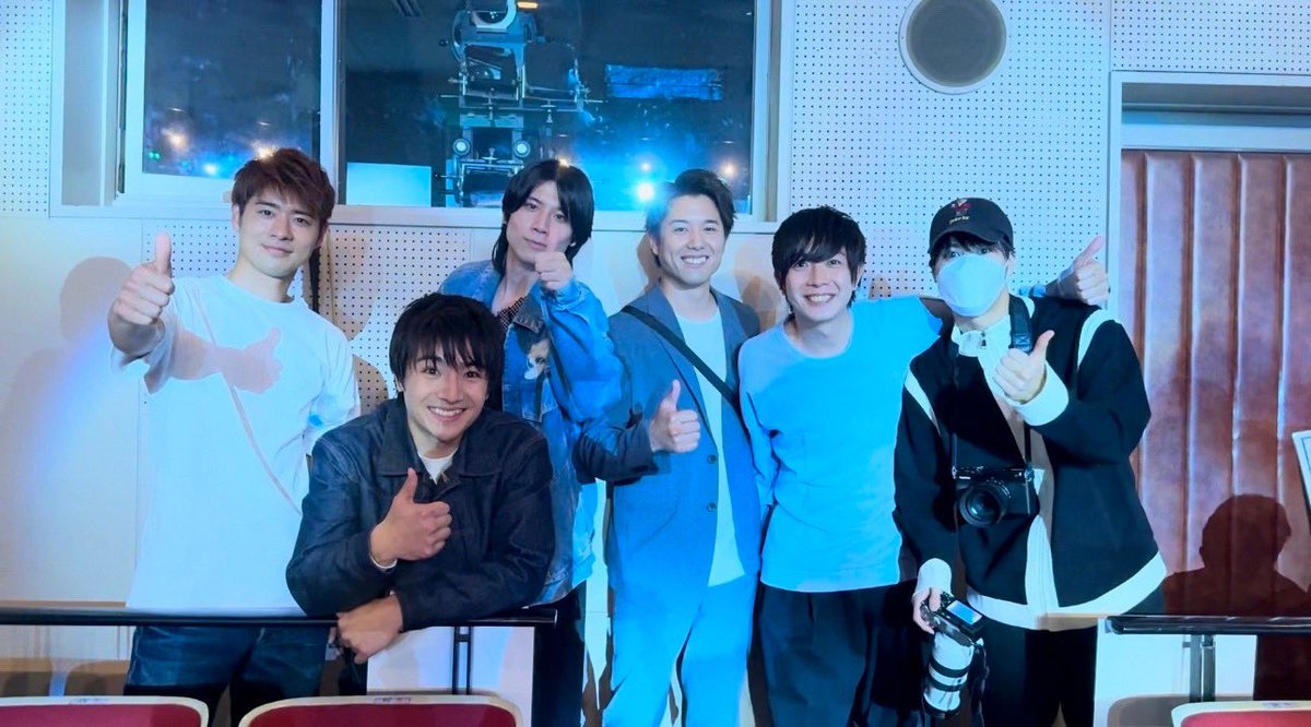 BOYMEN_tamura's tweet photo. そうた10年間お疲れ様！！

たぶん後輩の中で1番ご飯行ったりいろんな話をしたのがそうただから先輩として寂しい気持ちはあるけど、これから後悔のない未来のためにがんばれー☺️☺️

そしていつでもご飯行こう🔥

ちょっと久しぶりにゆうぴんに再会できて嬉しい☺️ https://t.co/EnY2Jha44s