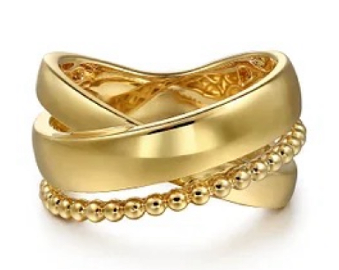 This unique gold fashion ring is quite the eye catcher! 😍

410-00903

#itsaraywardring #diamonds #loveishere  #ring #preferredjeweler #thinkrayward #ardmoreok #shoplocal