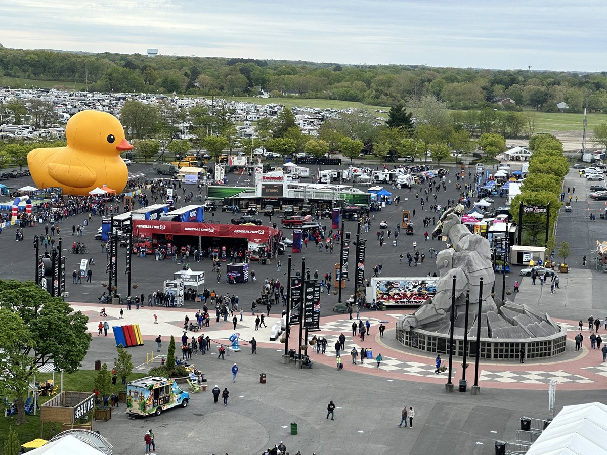 The world’s largest rubber duck in the fan zone @MonsterMile rumors of a cage match with Miles the Monster are picking up steam!