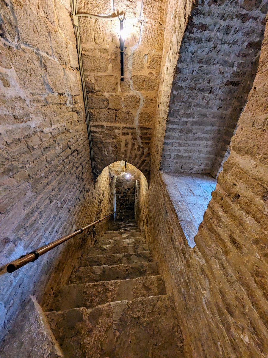 #StaircaseSaturday

Going up inside the Keep of Cazorla castle this morning