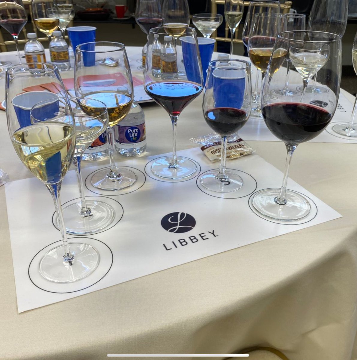 A big round of applause for Lisa Fuhrmann! Not only did she guide our team and the Singer Kittredge team through an incredible wine tasting as our expert sommelier, but her knowledge of Libbey really elevated the experience. Thank you Lisa! 🥂