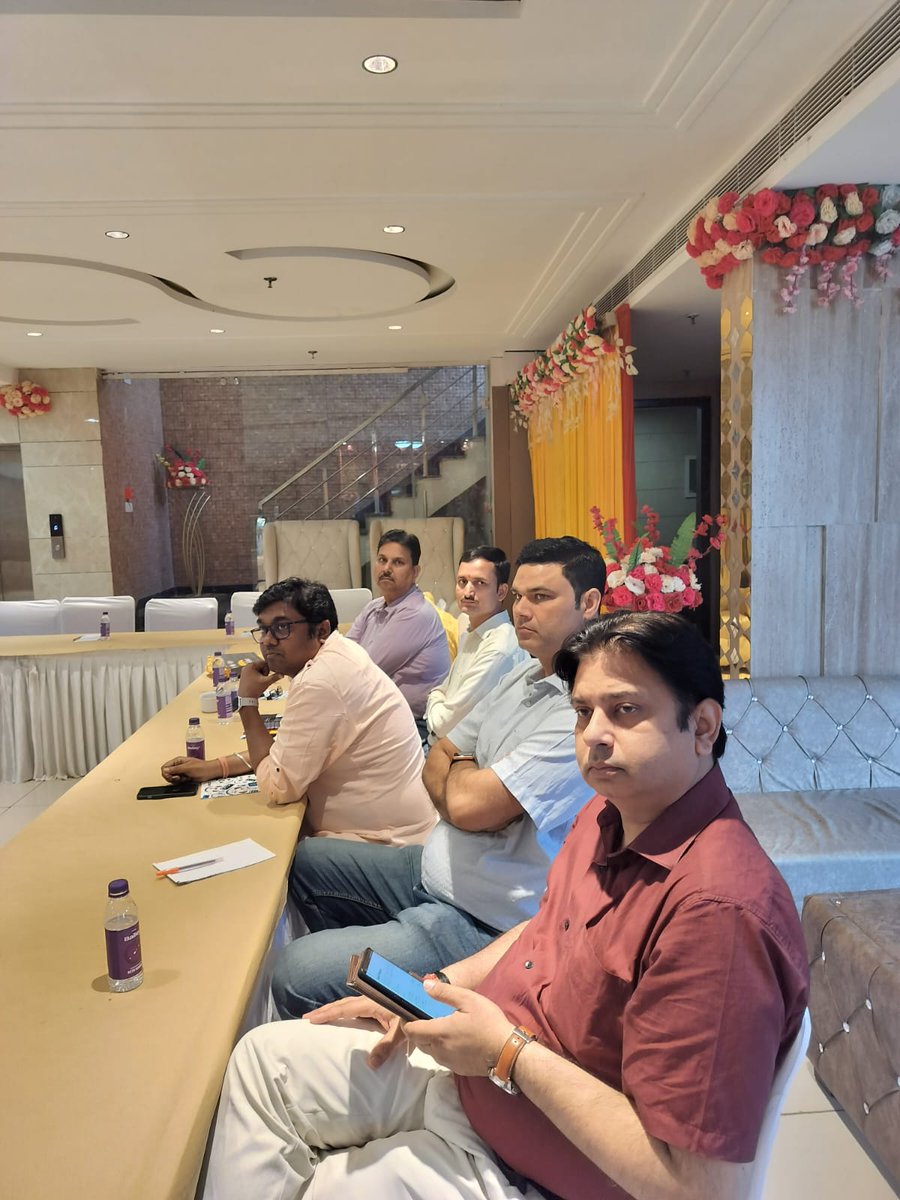 Chitransh Chamber of Commerce tweet media