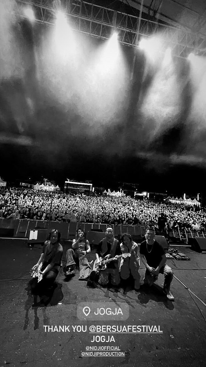 mochamadadri's tweet photo. JOGJA @nidji seruuuu bgt…
#nidji https://t.co/6AAGFBtfzM