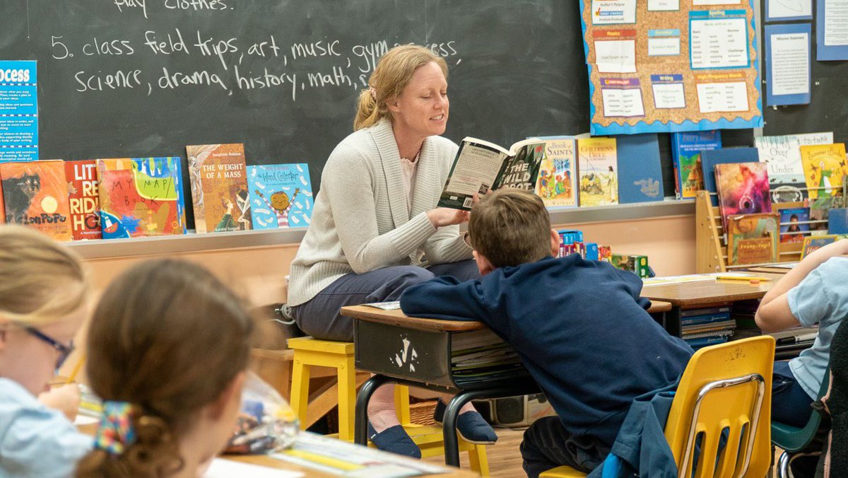 BLOCSPhilly's tweet photo. The BLOCS Teacher of the Year Award sponsored by @flynnohara is here to shine a spotlight on outstanding educators who are shaping the future of our students. Nominate your favorite teacher and give them a chance to win $5,000!!  @AOPS_Schools 

https://t.co/KH9kzg7pyT https://t.co/CzNKExHrEi
