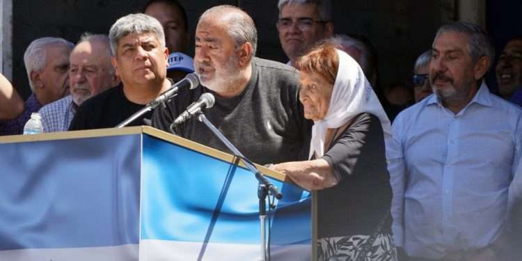 LOS ORÍGENES DE TATY ALMEIDA Y LA VERDAD SOBRE LA DESAPARICION DE SU HIJO 
Por Jorge Tisi Baña vía TotalNews

Taty Almeida se llama en realidad Lidia Estela Mercedes Miy Uranga y este año cumplirá 94 años. Es hija del teniente coronel de caballería Carlos Vidal Miy y de Alicia