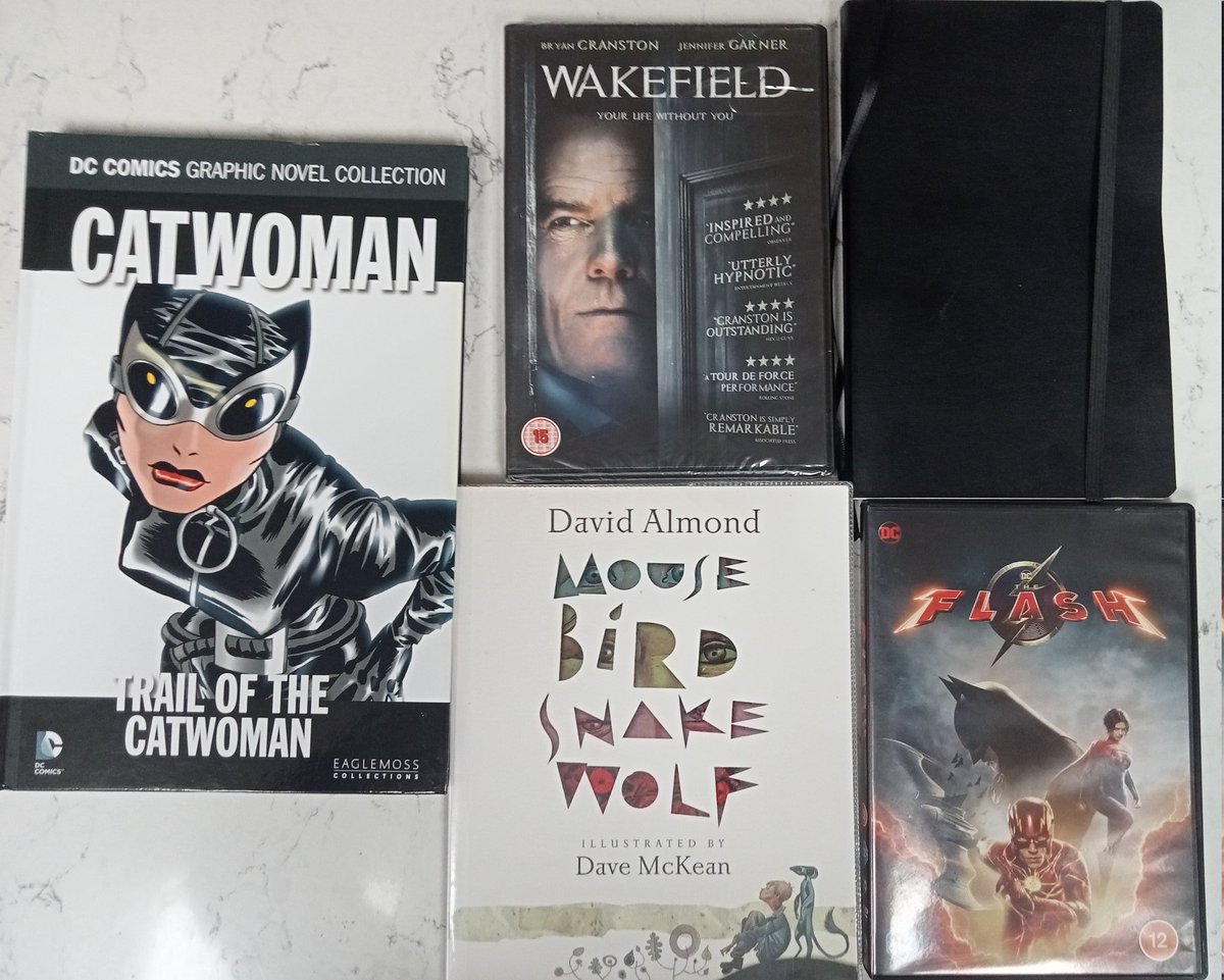 New pick ups: Brubaker/Darwyn Cooke Catwoman tpb (the best Catwoman?) David Almond/Dave McKean book (fave illustrator) Flash DVD. Wakefield movie DVD..Sadly not based on the West Yorks town of Wakefield 😆 Oh and a new moleskine sketchbook from a charity shop.