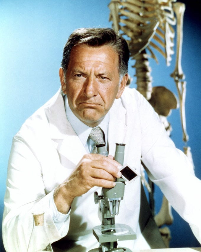 NLCarolynMuse's tweet photo. Remembering film/stage/television actor Jack Klugman, who was born #OTD (April 27th) in 1922.  #ColonelHumphreyFlack #InnerSanctum #12AngryMen #CryTerror #TheTwilightZone #TheDefenders #HarrisAgainsttheWorld #GoodbyeColumbus #TheOddCouple #QuincyME #YouAgain https://t.co/SrI2FxNg63