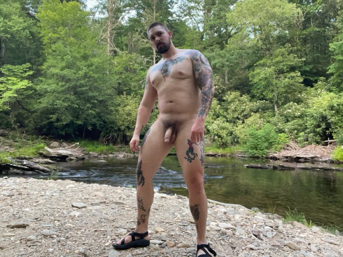 Suhhh dudes? https://t.co/TfSTgUSr7i