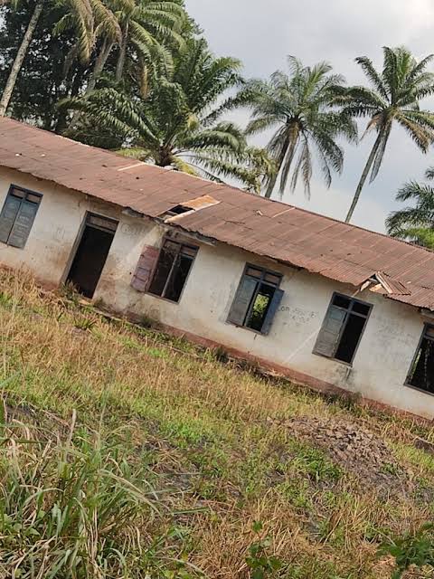 ABBOT BOYS SECONDARY SCHOOL. IHALA