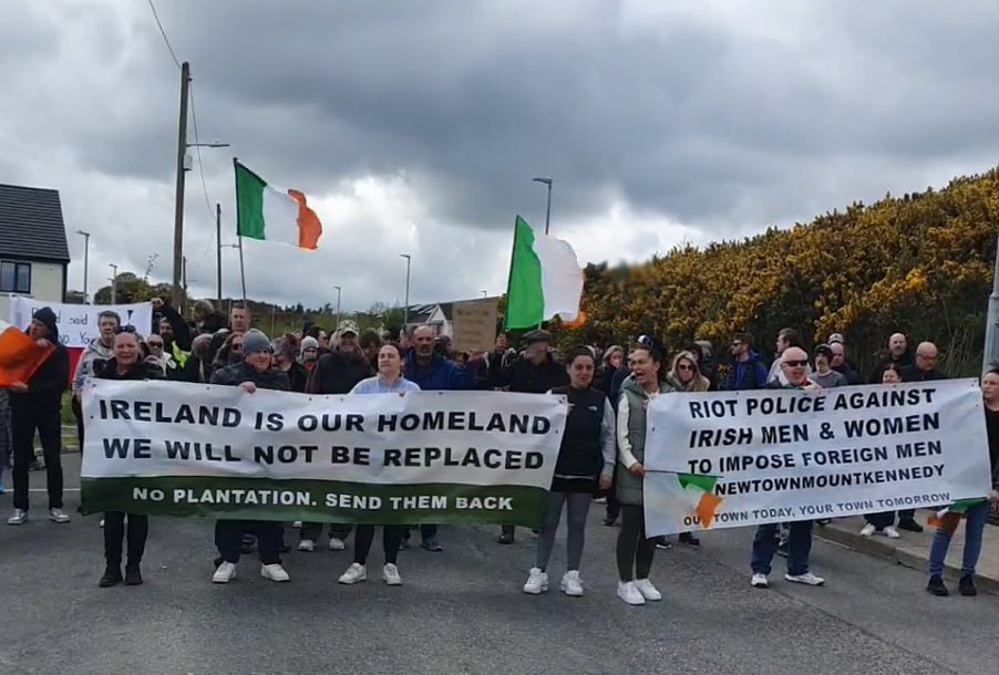 Does it take the heavy hand of the regime to shock Irish people into self preservation? Imagine if people adopted this in 2018 when the plantation was ramping up,a lot of problems could've been avoided. Great to see though, better late than never. Well done #Newtownmountkennedy