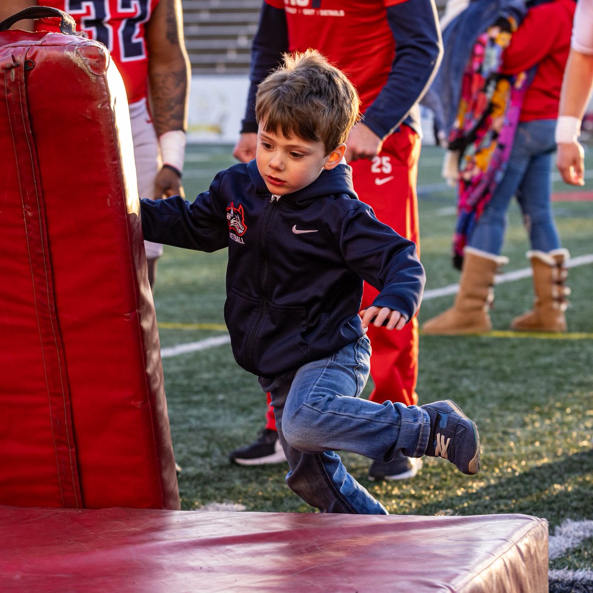 Loved seeing our community out at LaValle for our Spring Showcase Fan Fest ‼️ 🌊🐺 x #As1