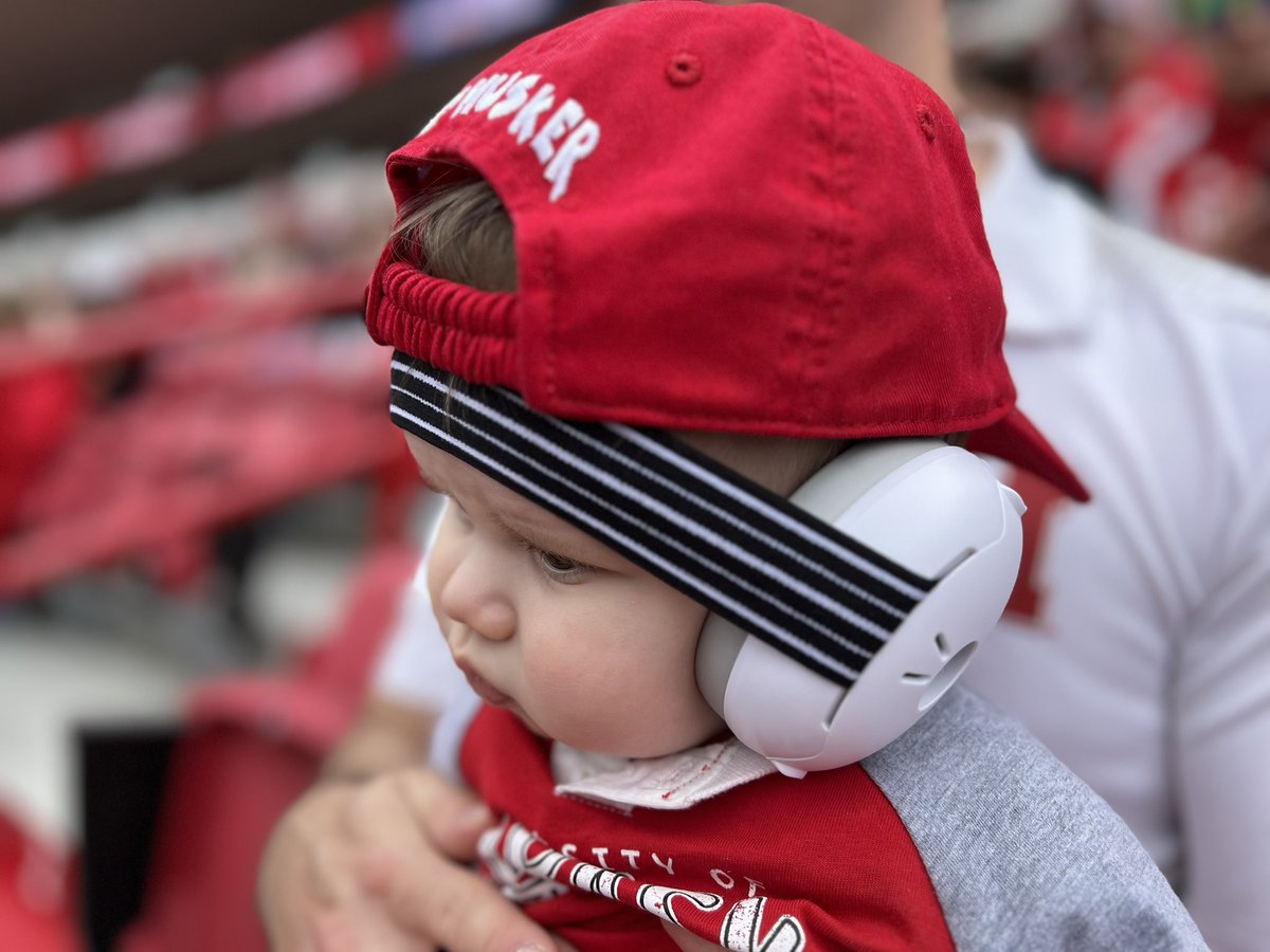 kperry5's tweet photo. Future Husker! My nephew is really into his first Husker football game.

@HuskerFootball @Huskers @UNLincoln #huskers #nebraska https://t.co/oHr8zBaIg9