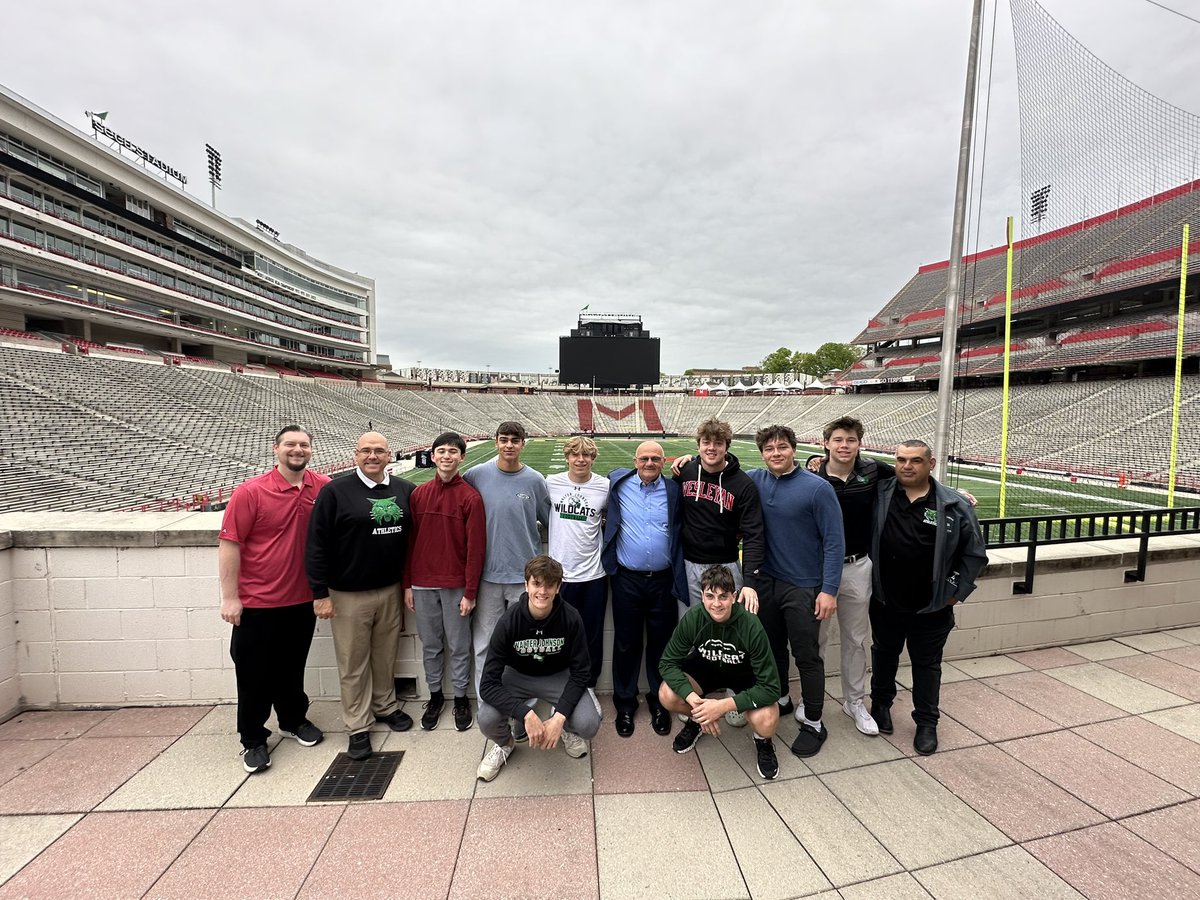 JakeForburger's tweet photo. Congratulations to Coach Larry Hurd Sr. on receiving the John Voight Assistant Coach Award today at the 35th annual MFCA Hall of Fame Induction Ceremony! He is a huge role model,  great coach and an even better person! @WJHS_FBall @WJWildcats https://t.co/XoBFLiAilX