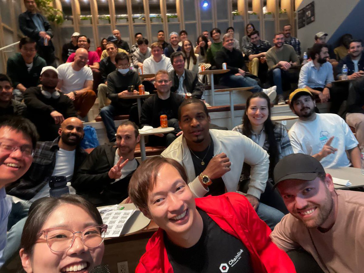 Awesome event last night learning about <a href="/chainlink/">Chainlink</a>. Thanks <a href="/Azureric/">Eric</a> <a href="/jakefraser29/">Jake</a> and <a href="/OffchainVan/">Offchain Vancouver</a>. Can’t wait for the next one!