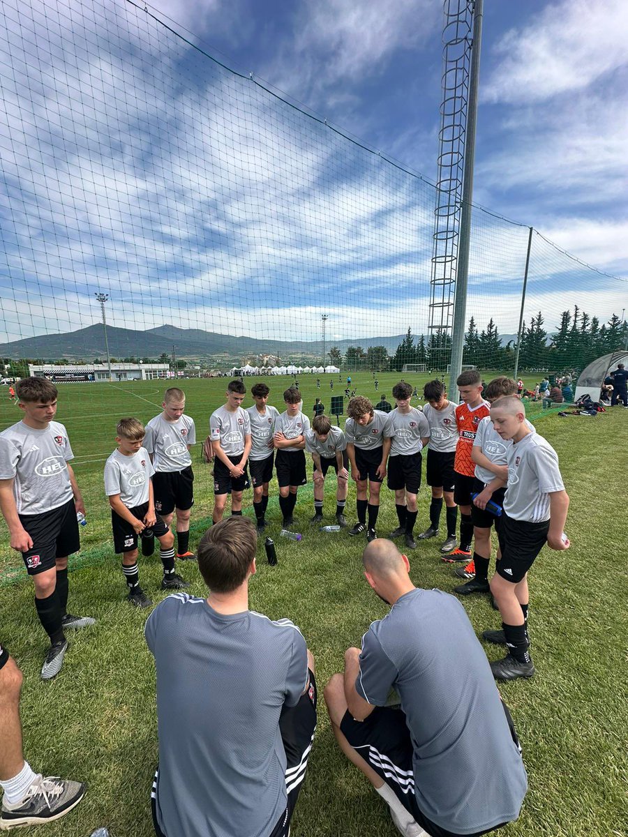 First day of games over for the 12s & 14s in Greece. Competing against some top European teams such as Newcastle UTD 🏴󠁧󠁢󠁥󠁮󠁧󠁿, Red Star Belgrade 🇷🇸 and the hosts PAOK 🇬🇷 A fantastically organised tournament thanks to @Proacademytour 🏆 #ECFCNextGen