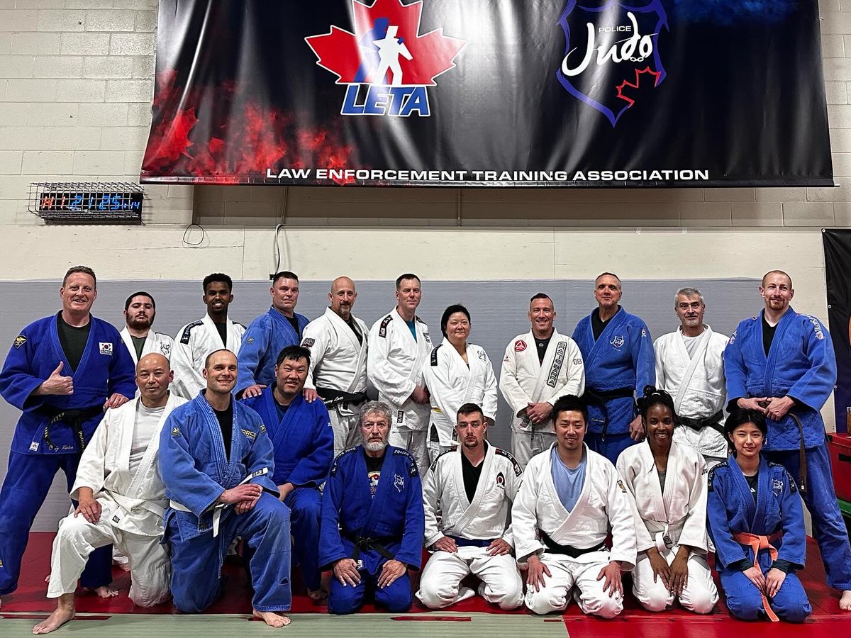 Police Judo tweet media