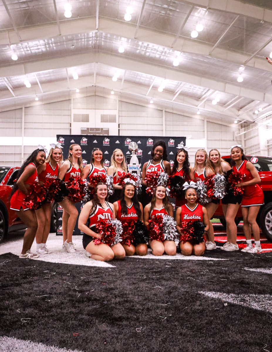 NIU Football tweet media