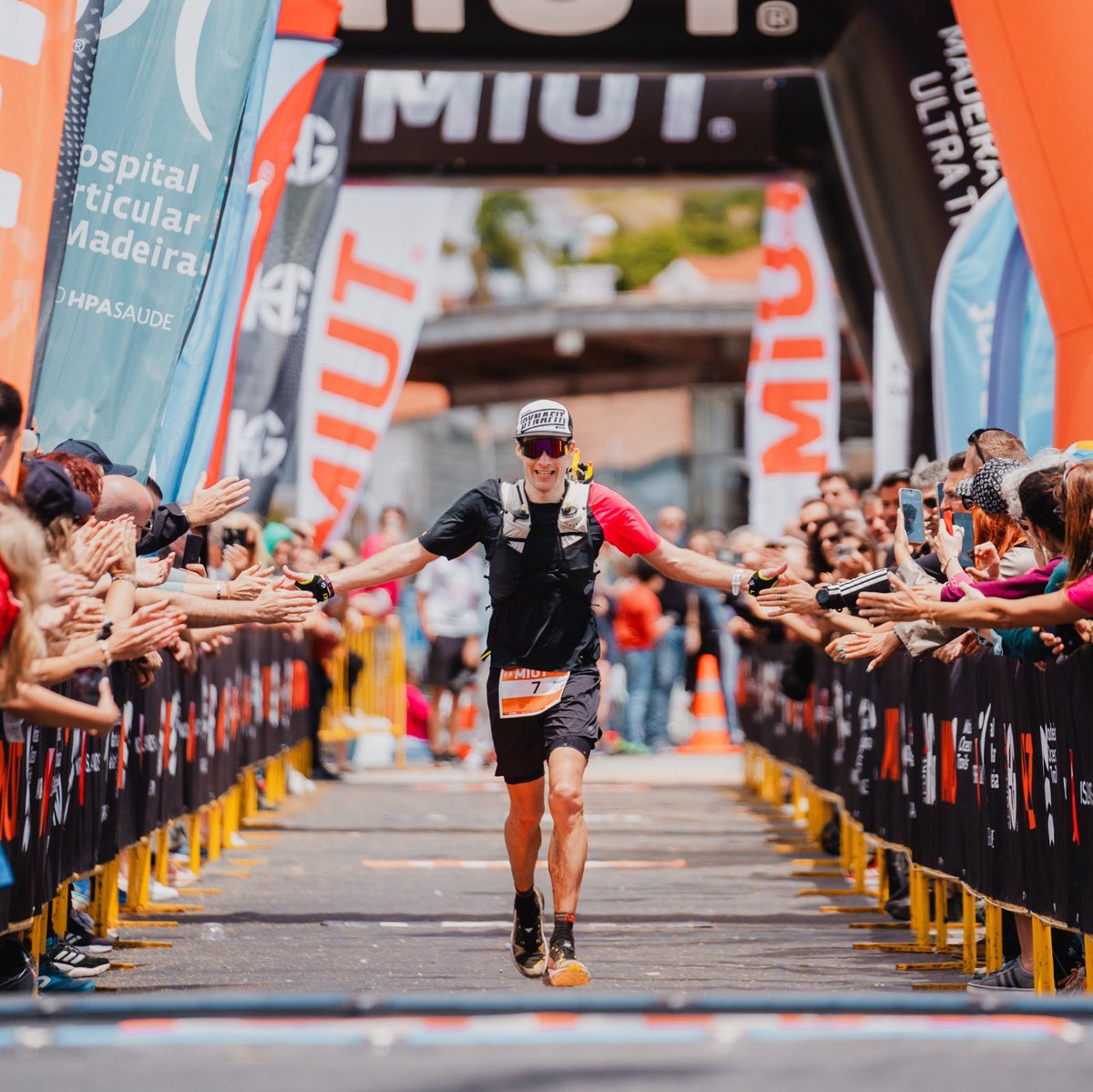 worldtrailmajrs's tweet photo. #MIUT115km | The second place is for… Sebastian Krogvig 🙌🥈

⏱️ 14:12:54

🔴 Follow the official live streaming. 📡

#GranCanariaWorldTrailMajors | #RacesOfALifetime | #soMuchForLive https://t.co/18ZN59NdIS
