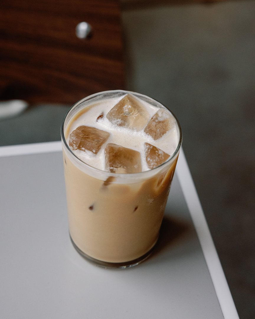 Sweeten your week with a White Shakerato.

Photos | @mariahmirandaphoto | @juliehoveandersen