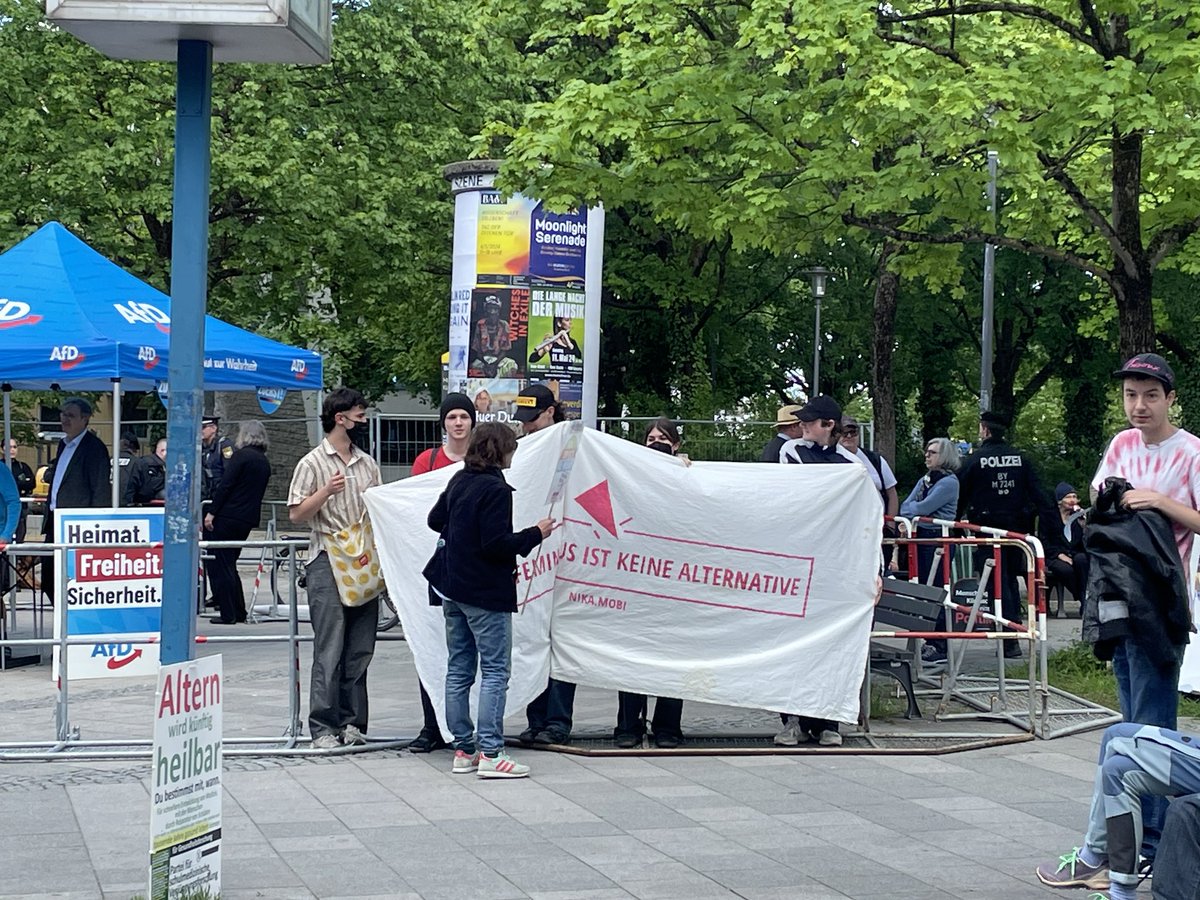 ronaldqema's tweet photo. #noAfD 
📍Partnachplatz, Munchen https://t.co/sLzlc1wvgy